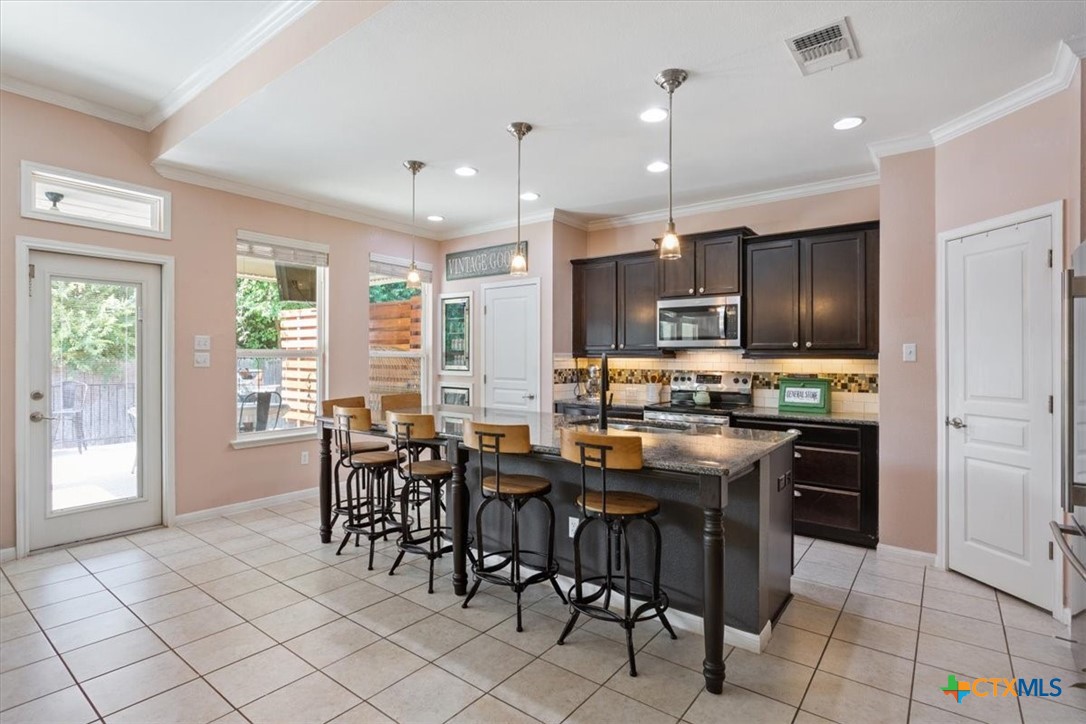 659 Northcliffe Drive