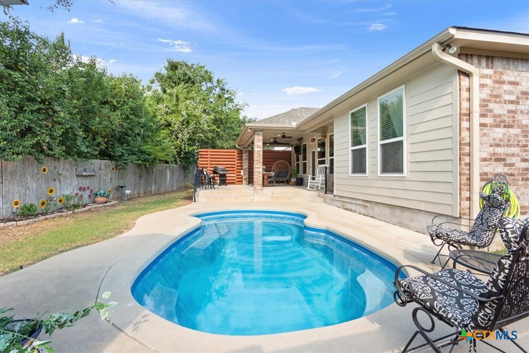 659 Northcliffe Drive