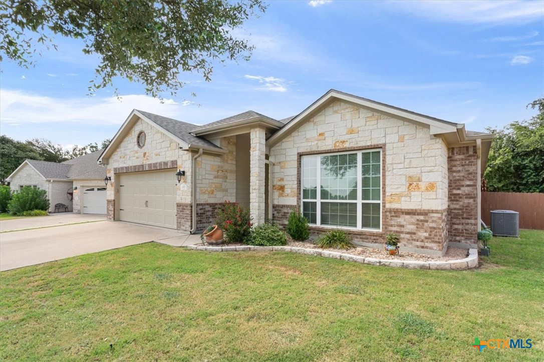 659 Northcliffe Drive