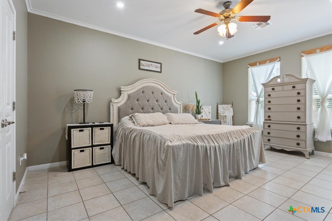 659 Northcliffe Drive