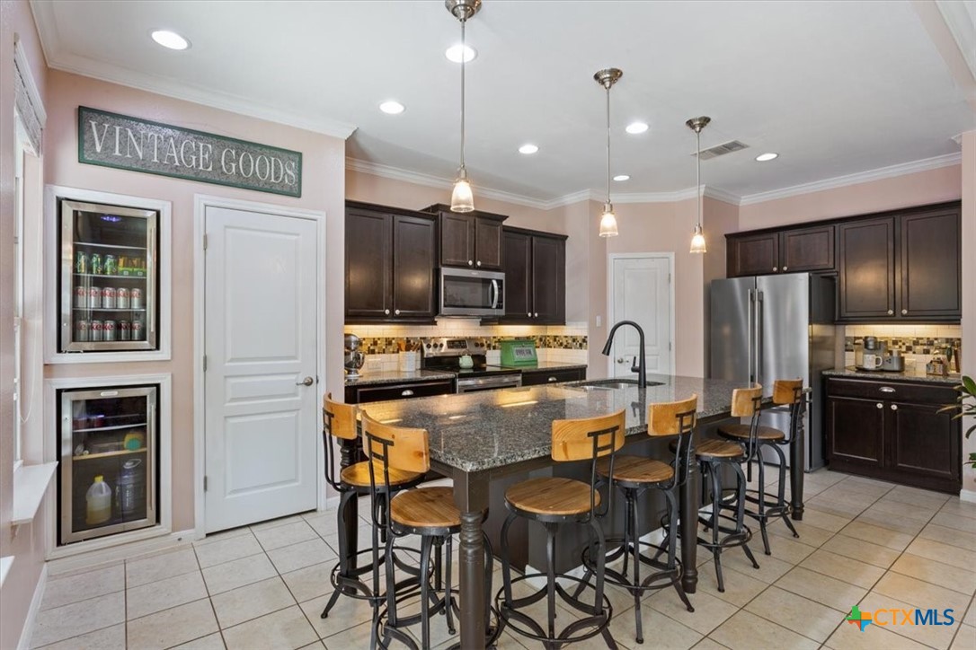 659 Northcliffe Drive