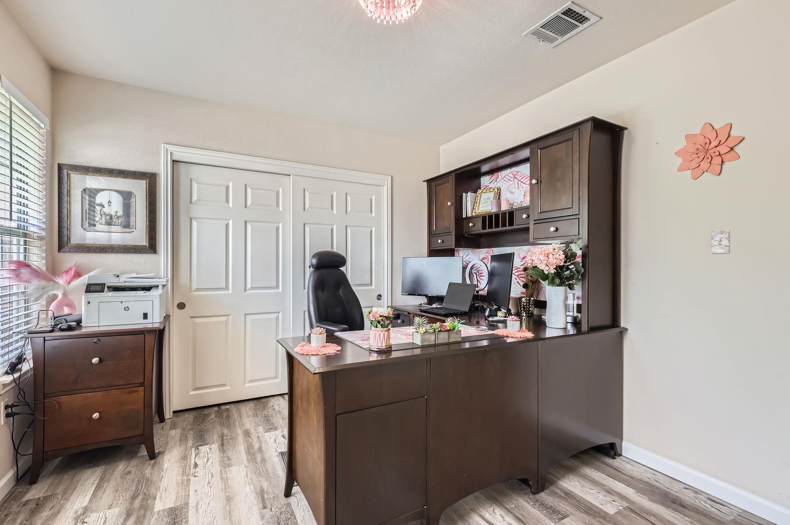 3809 TAILFEATHER DR