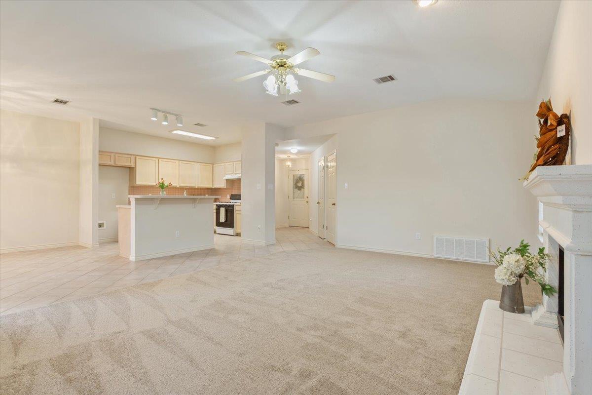 2601 Grist LN