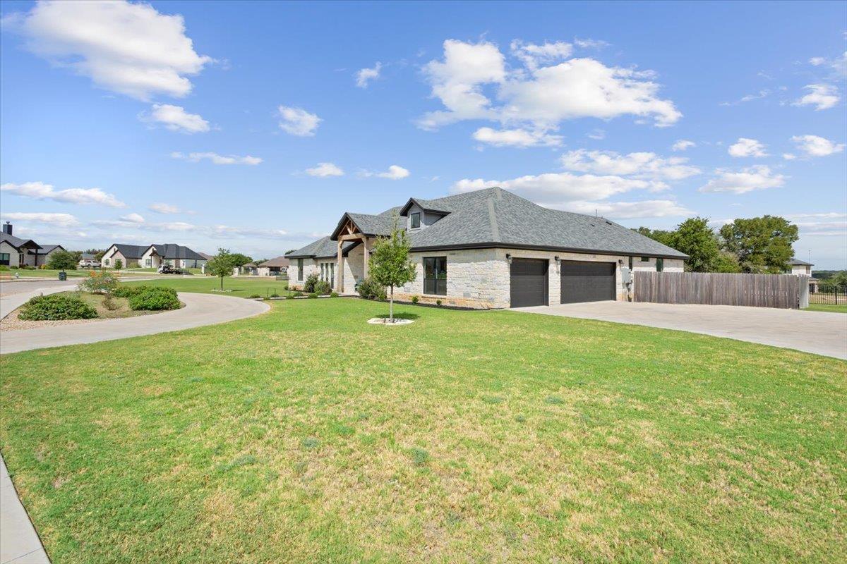1235 Ambrose DR