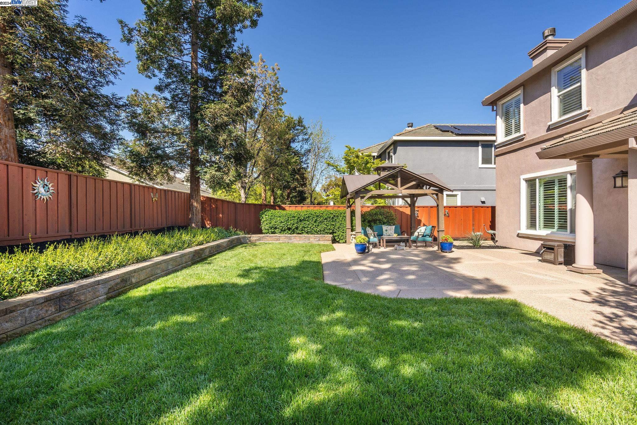 5889 Woodrose Way