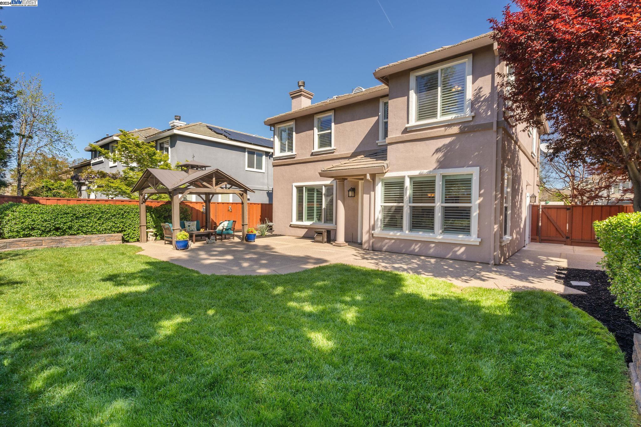 5889 Woodrose Way