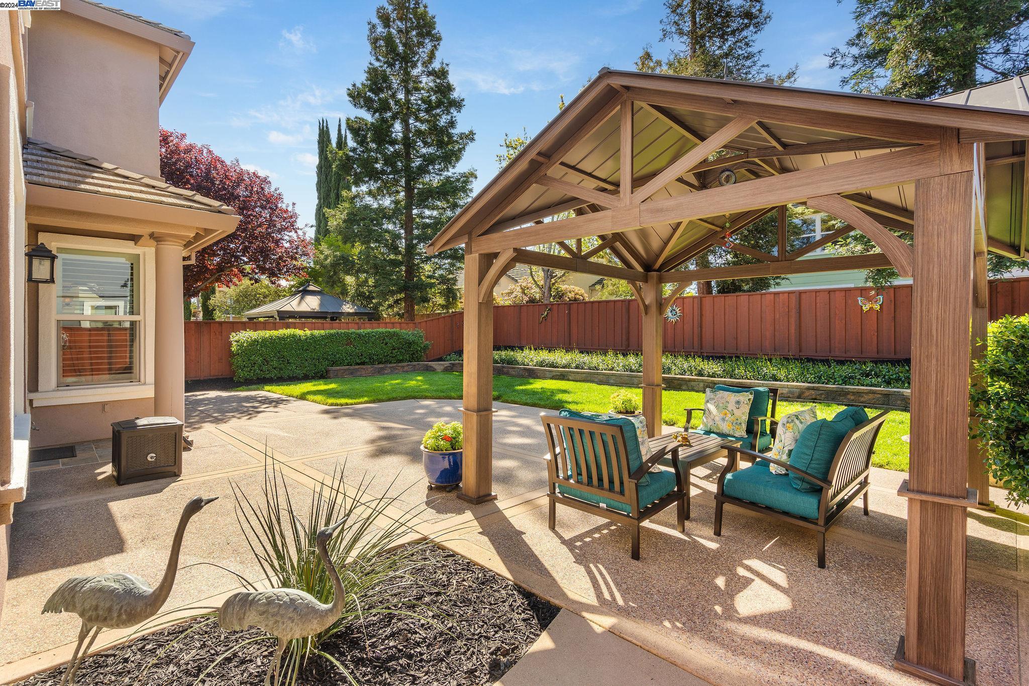 5889 Woodrose Way