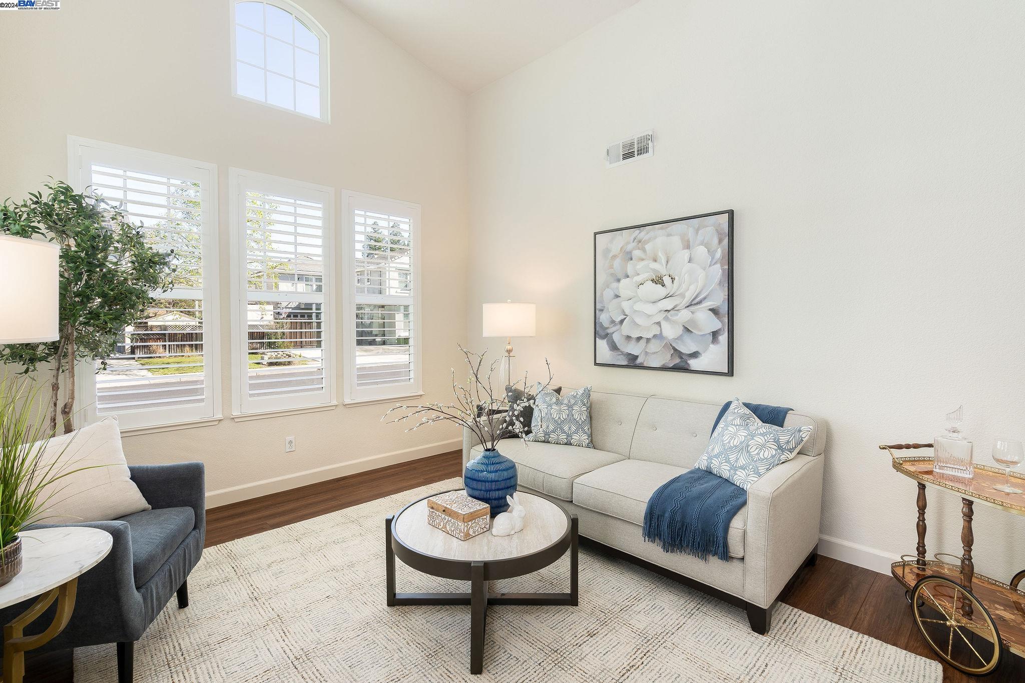 5889 Woodrose Way