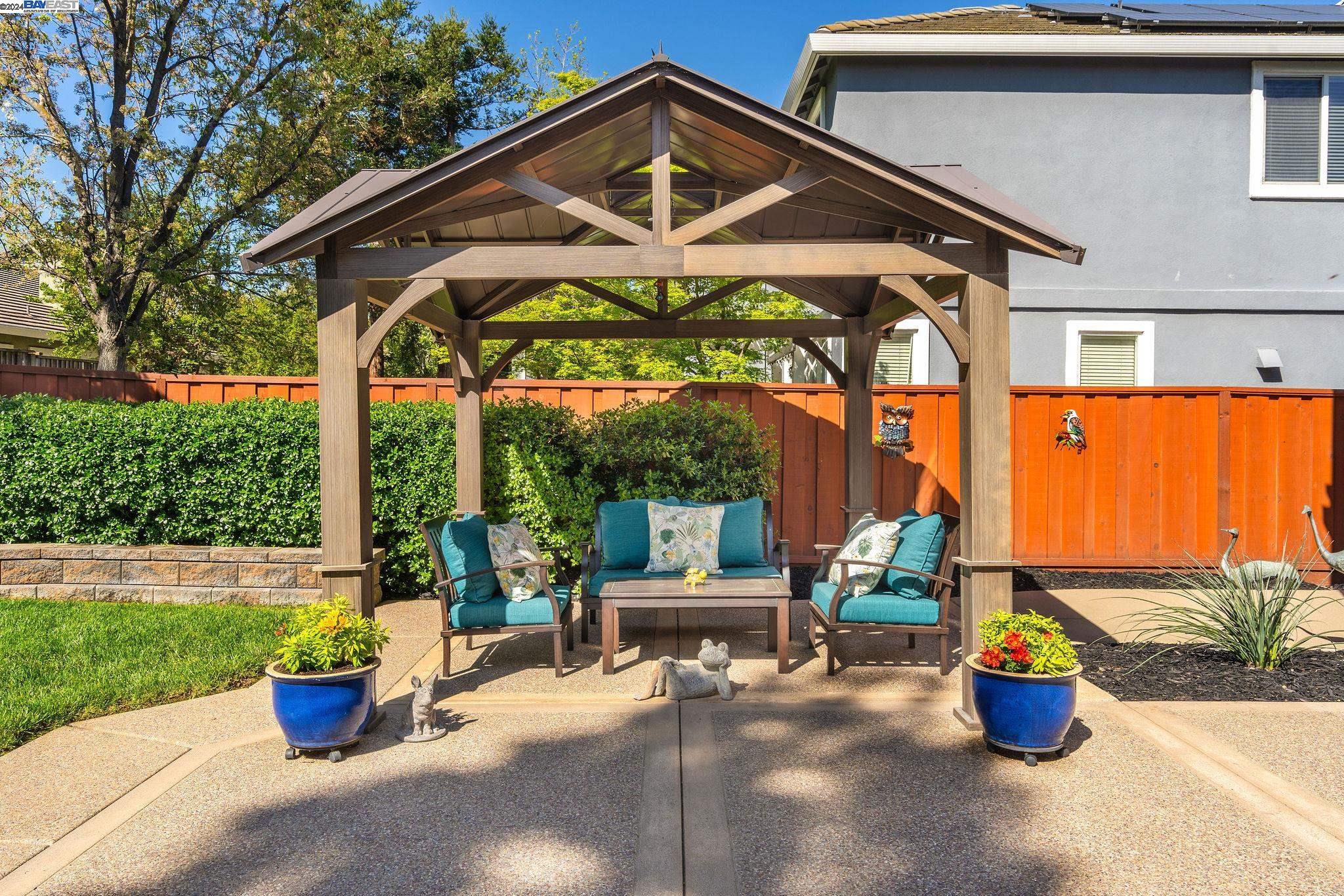 5889 Woodrose Way