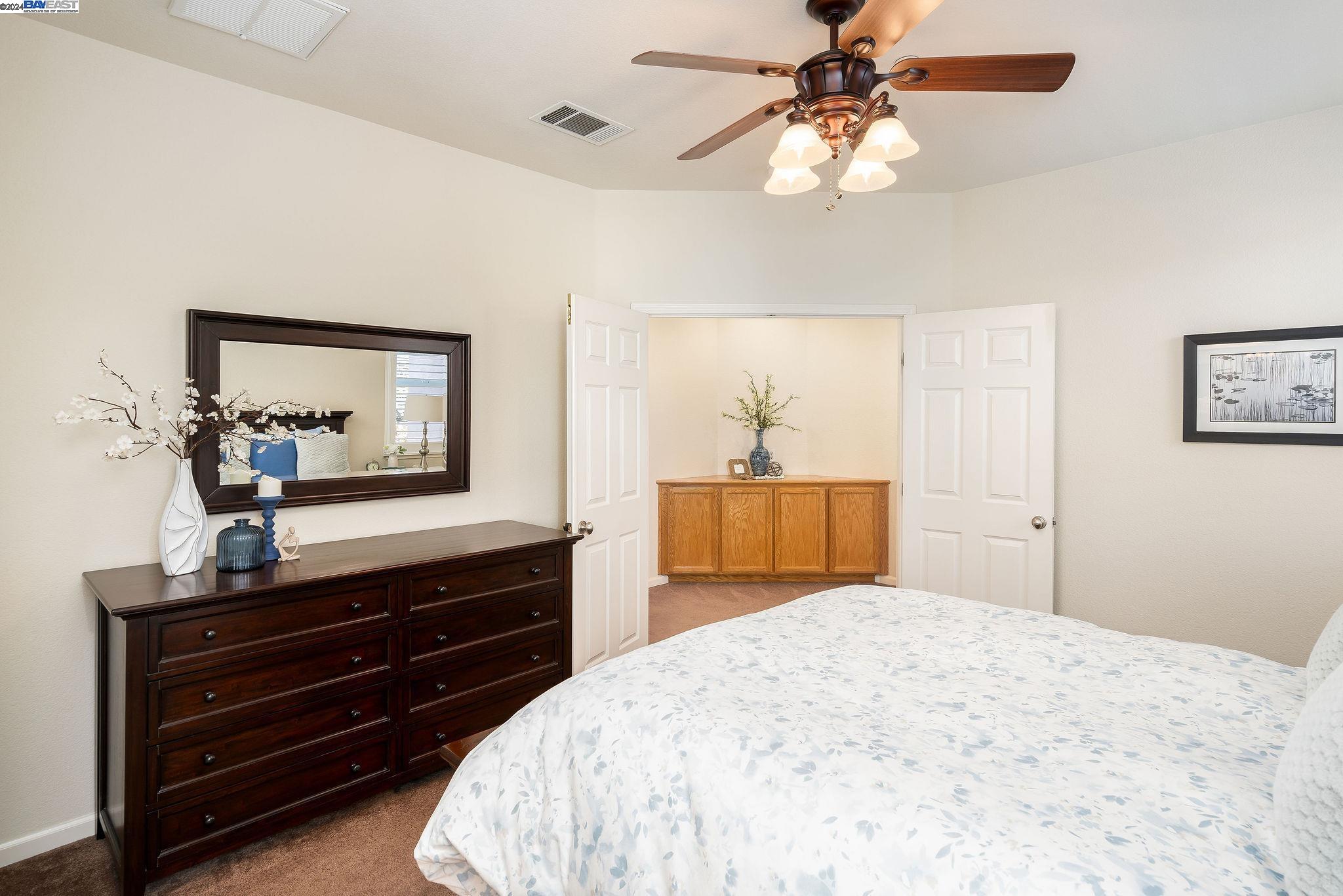 5889 Woodrose Way