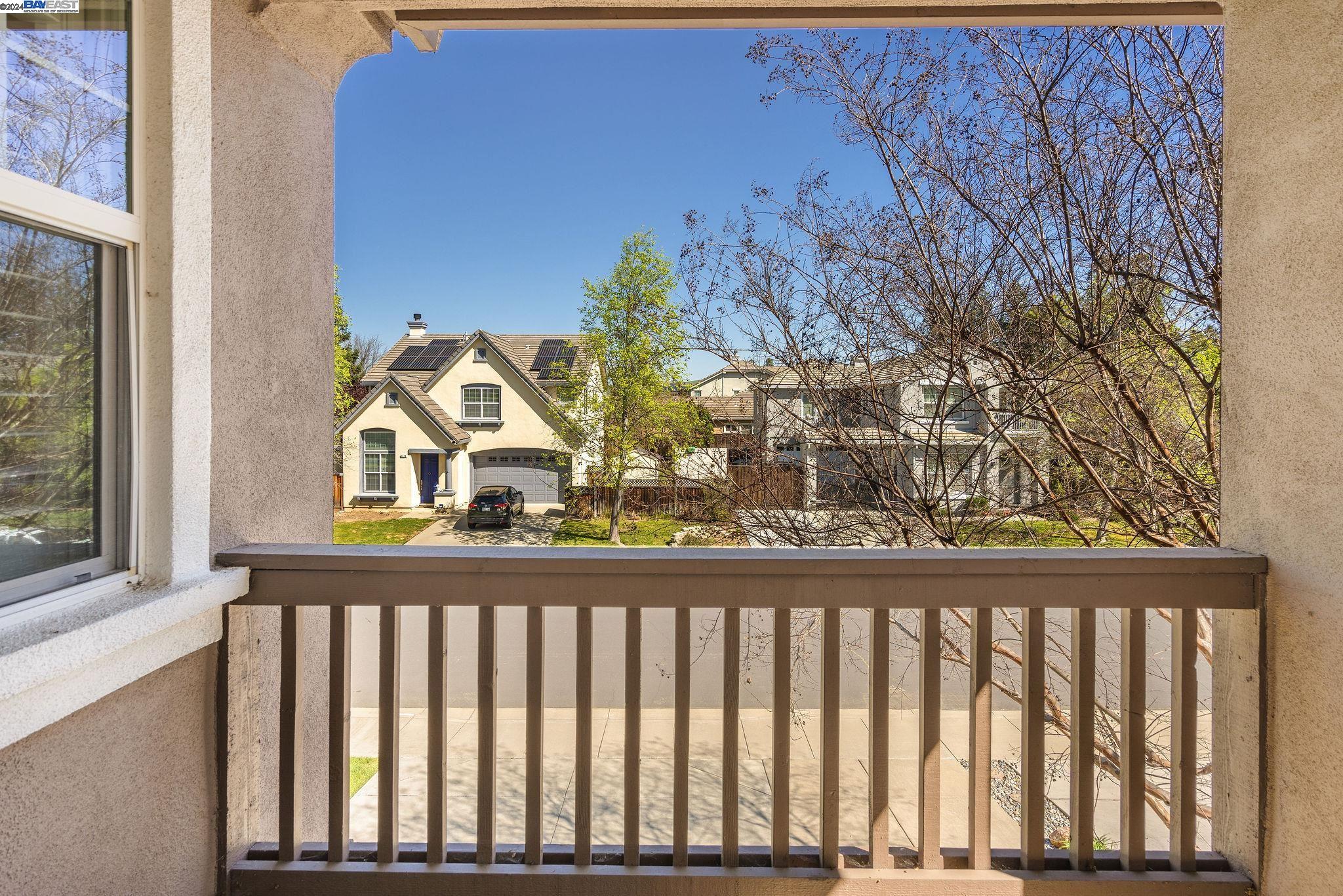 5889 Woodrose Way