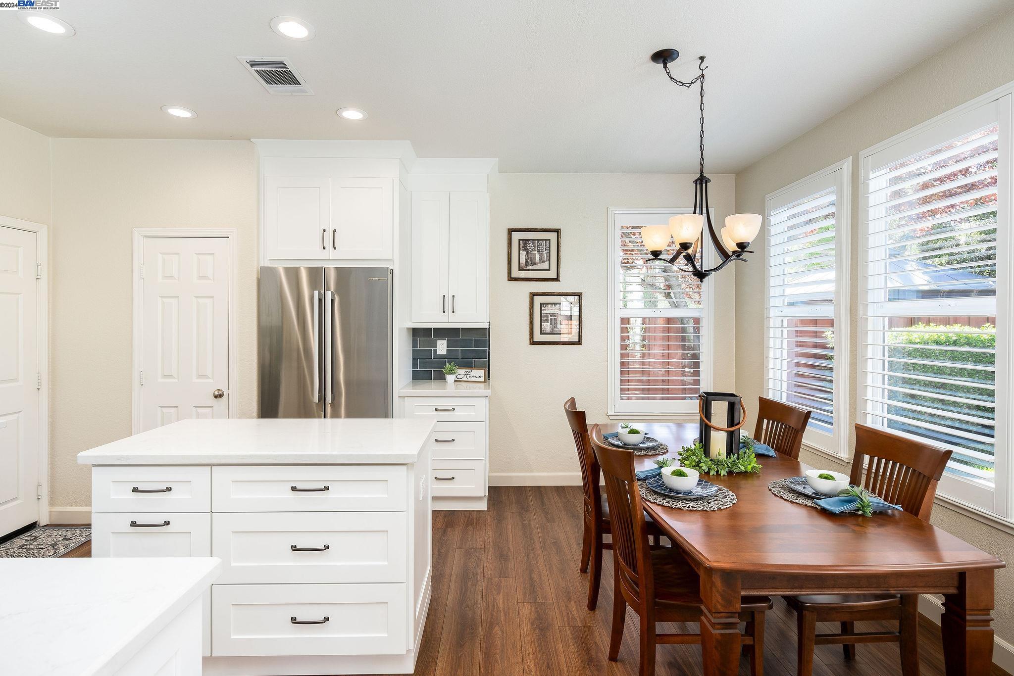 5889 Woodrose Way