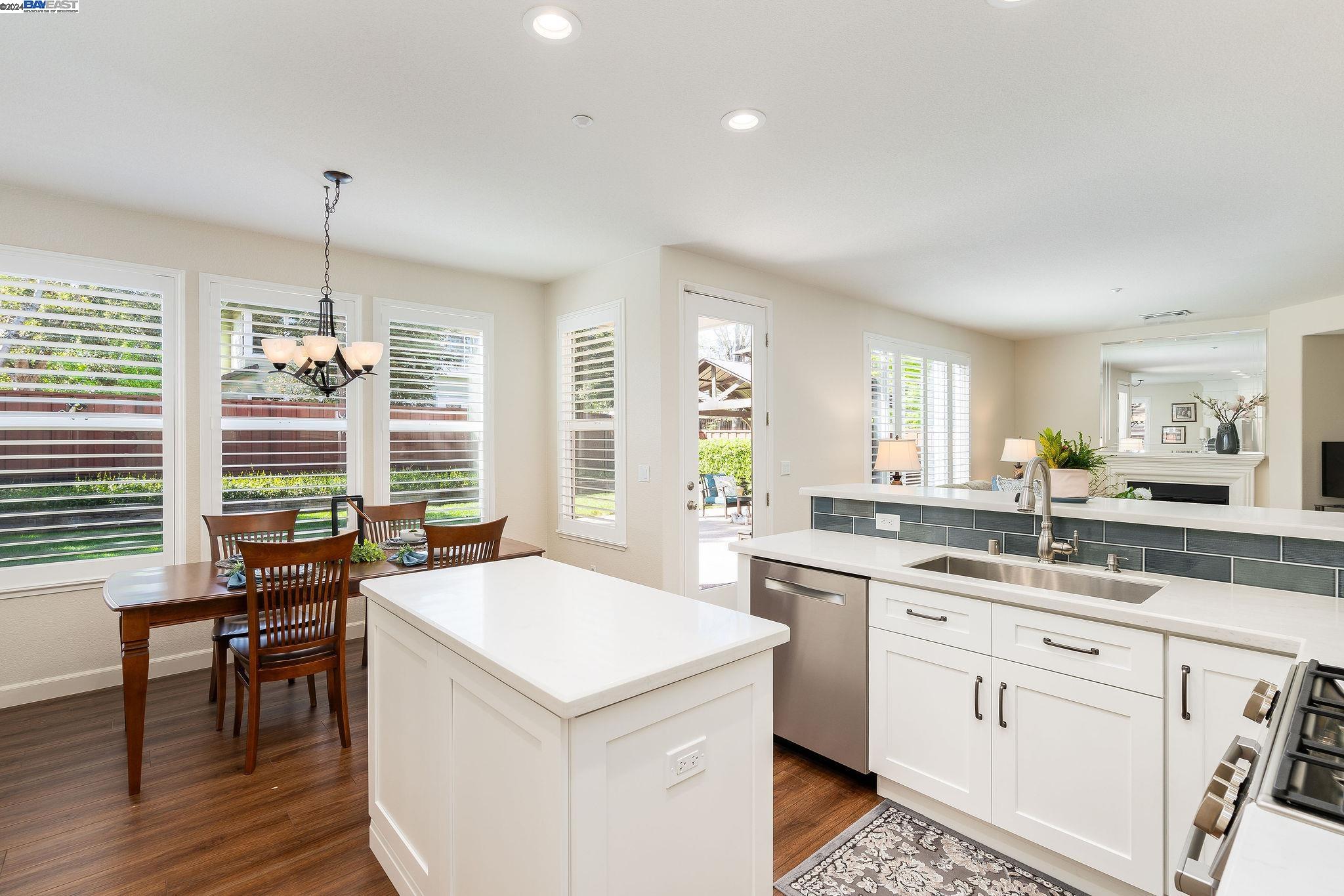5889 Woodrose Way
