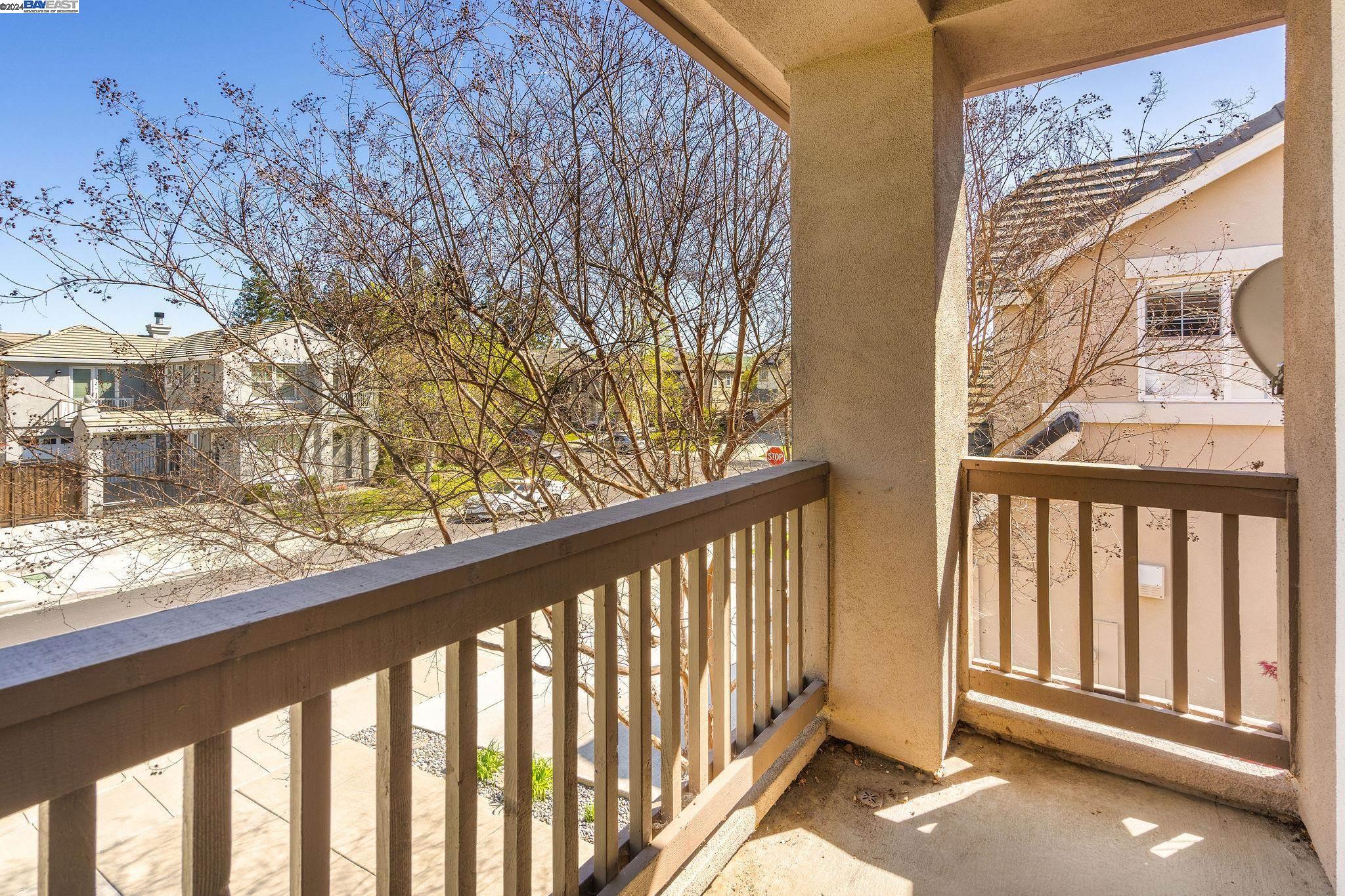 5889 Woodrose Way