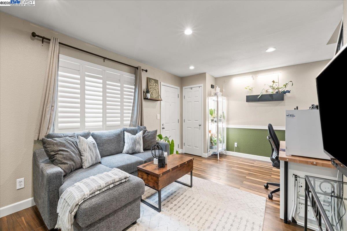 3673 Carrigan Cmn