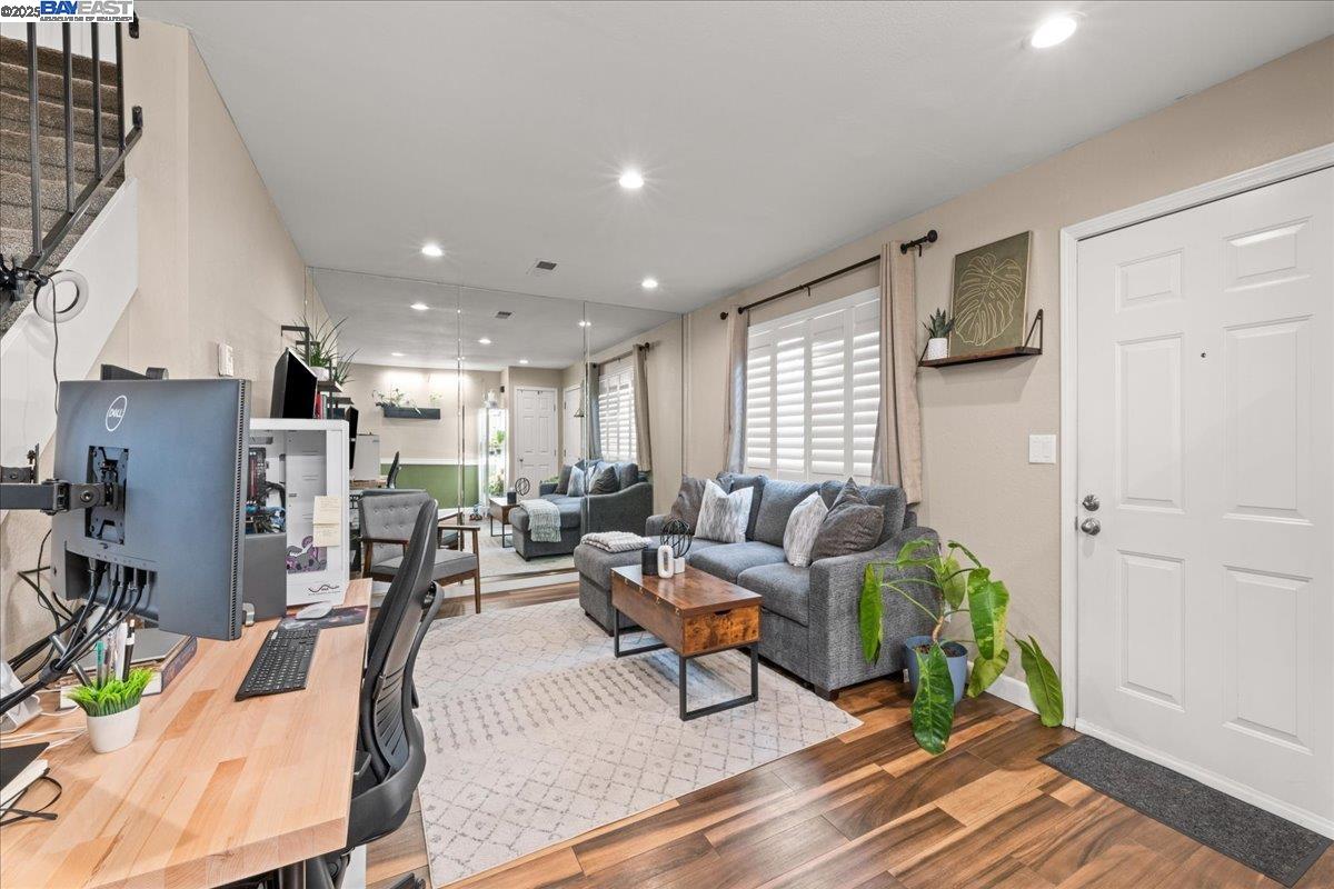 3673 Carrigan Cmn