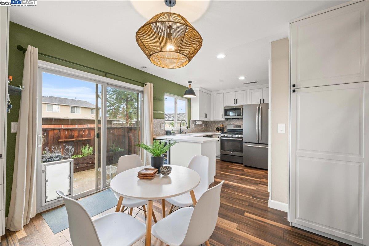 3673 Carrigan Cmn