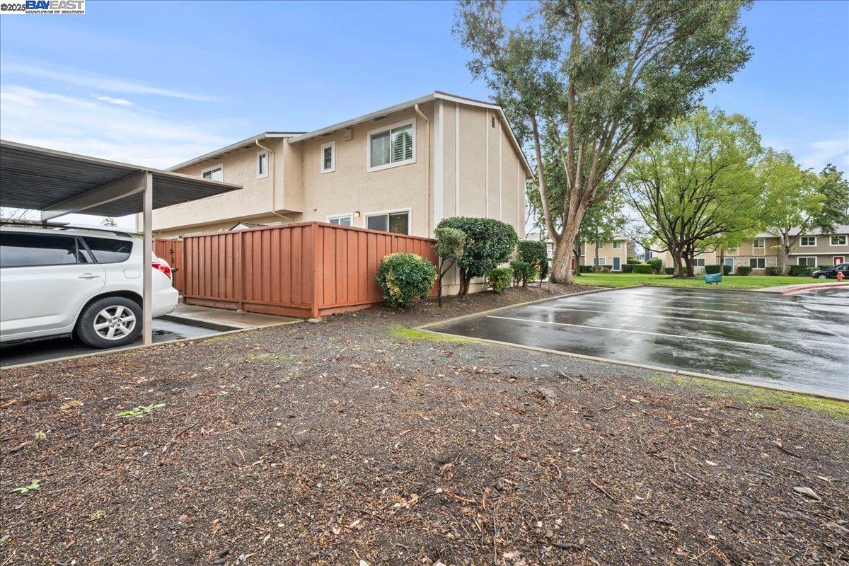 3673 Carrigan Cmn