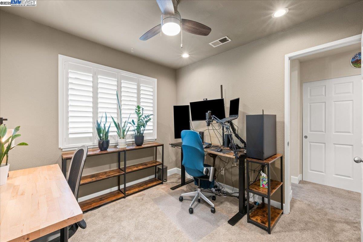 3673 Carrigan Cmn