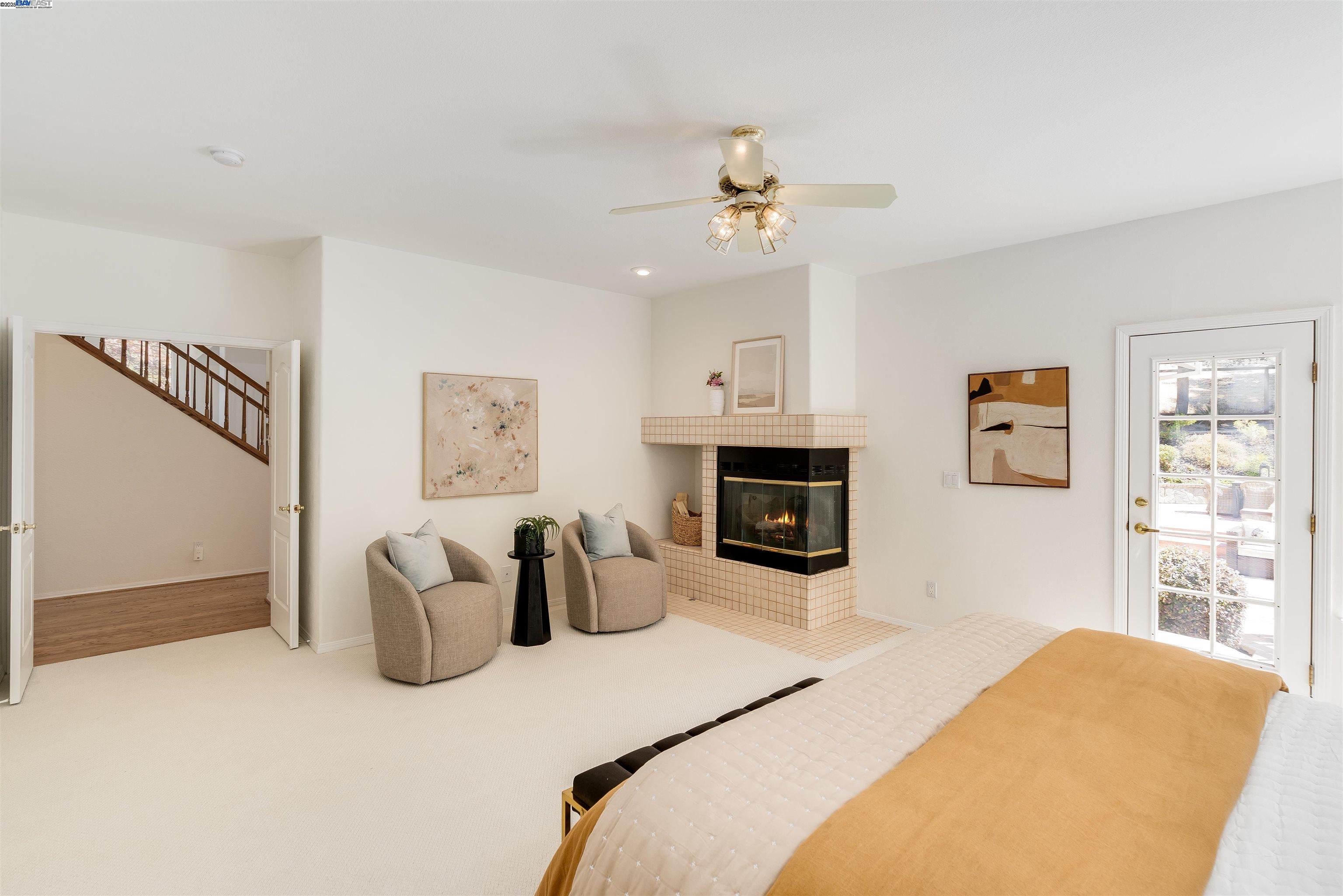 851 Independence Ct