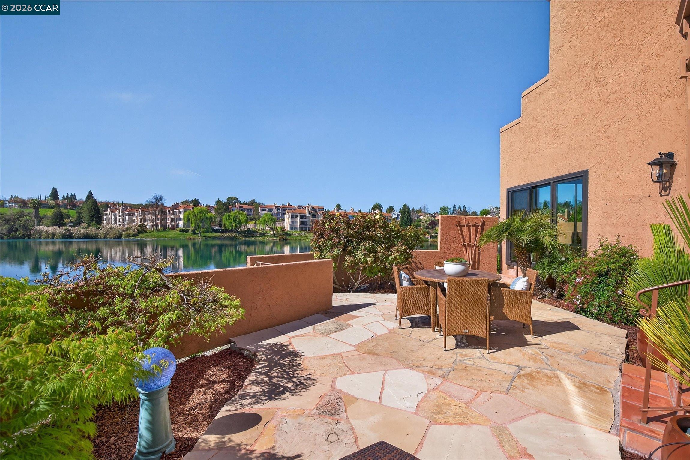 4059 W Lakeshore Dr