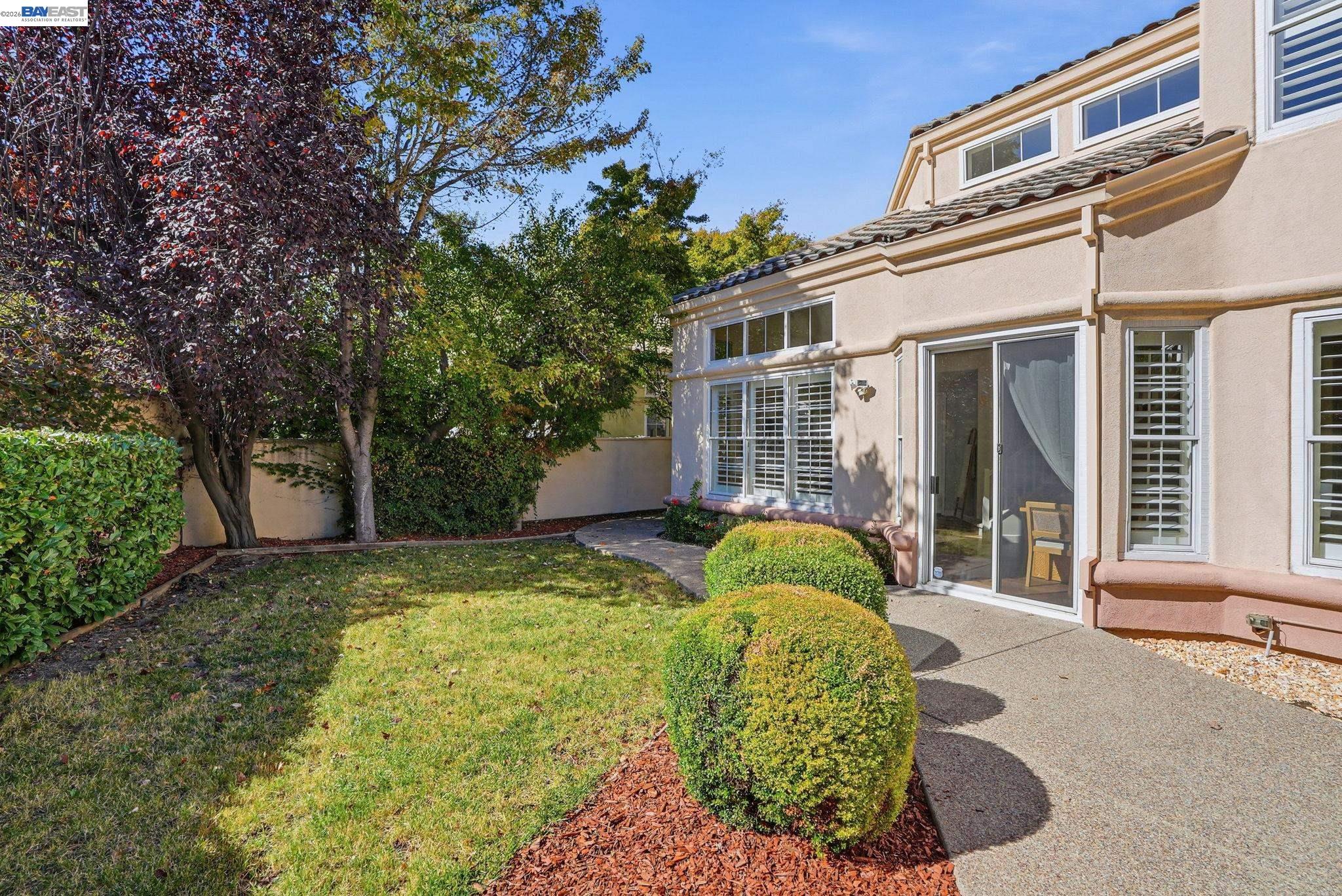 4320 Diavila Ave