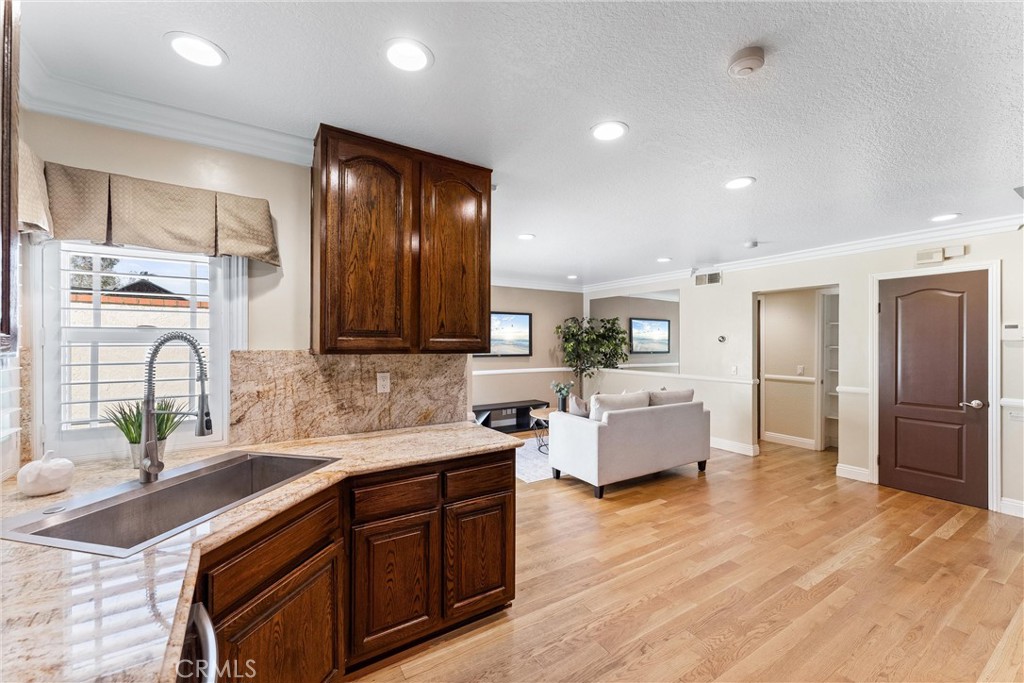 25 Westbrook Lane