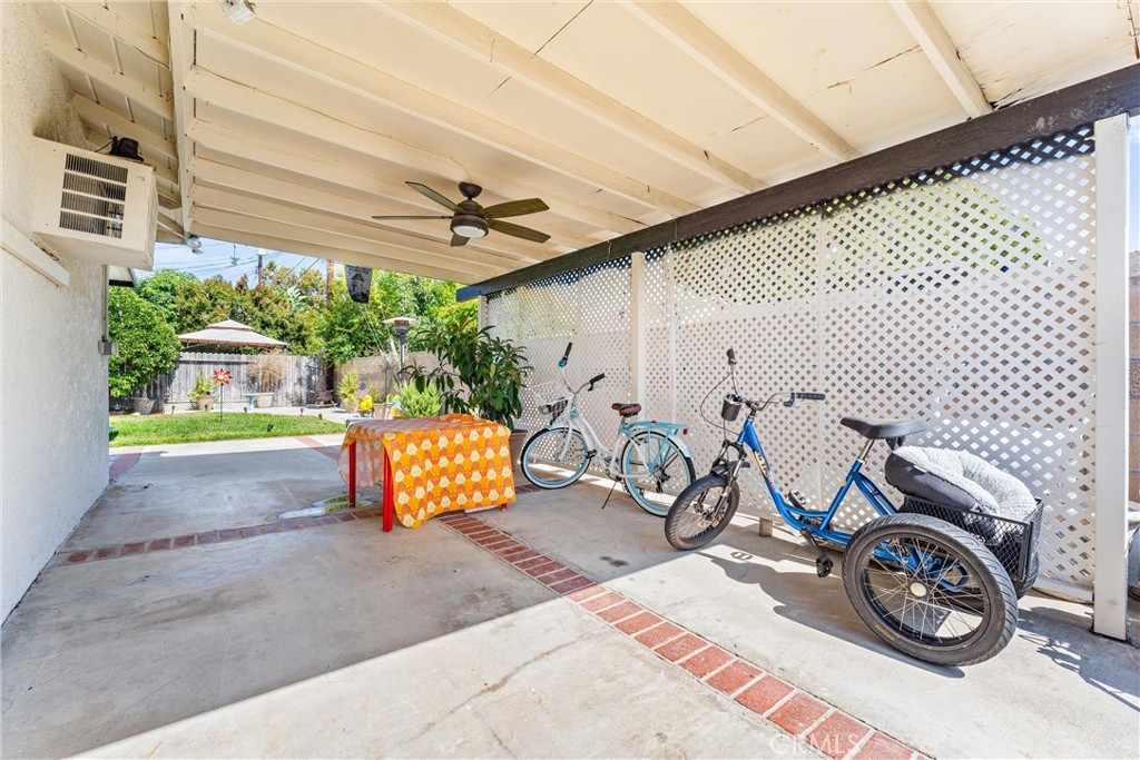 942 Oleander Street