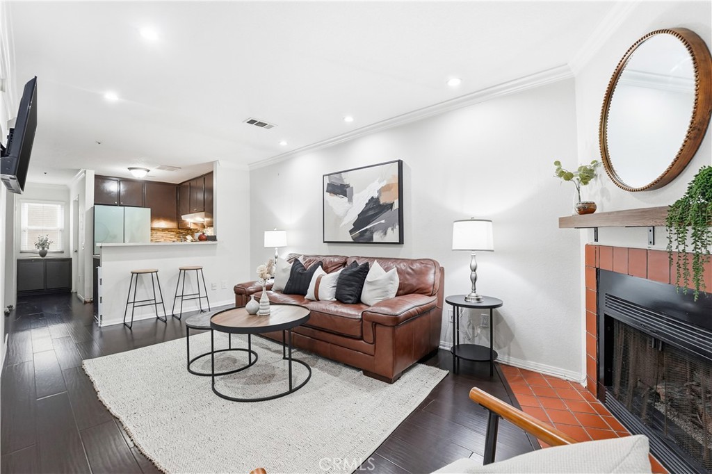 334 S Walnut