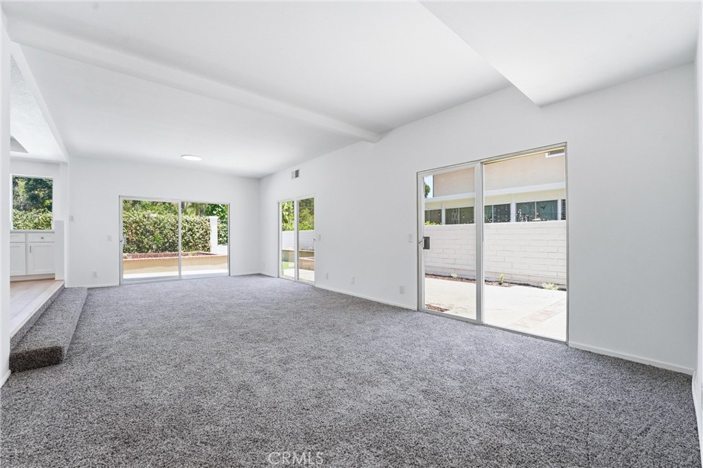 845 Woodcrest