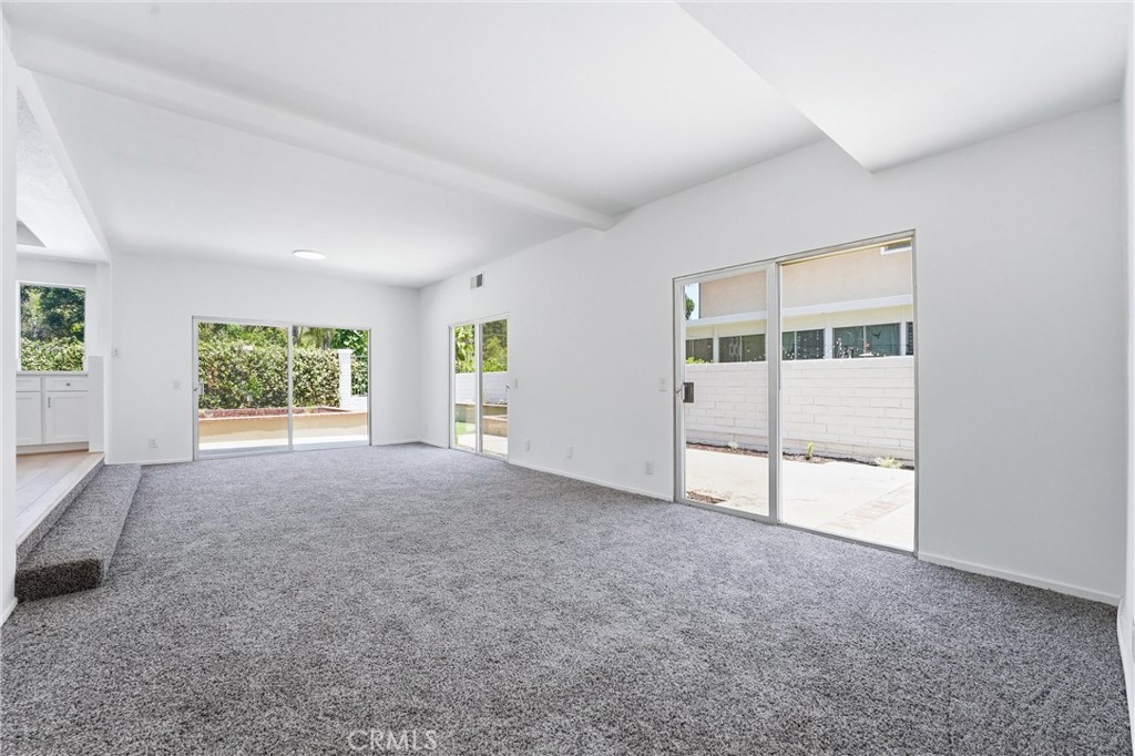 845 Woodcrest