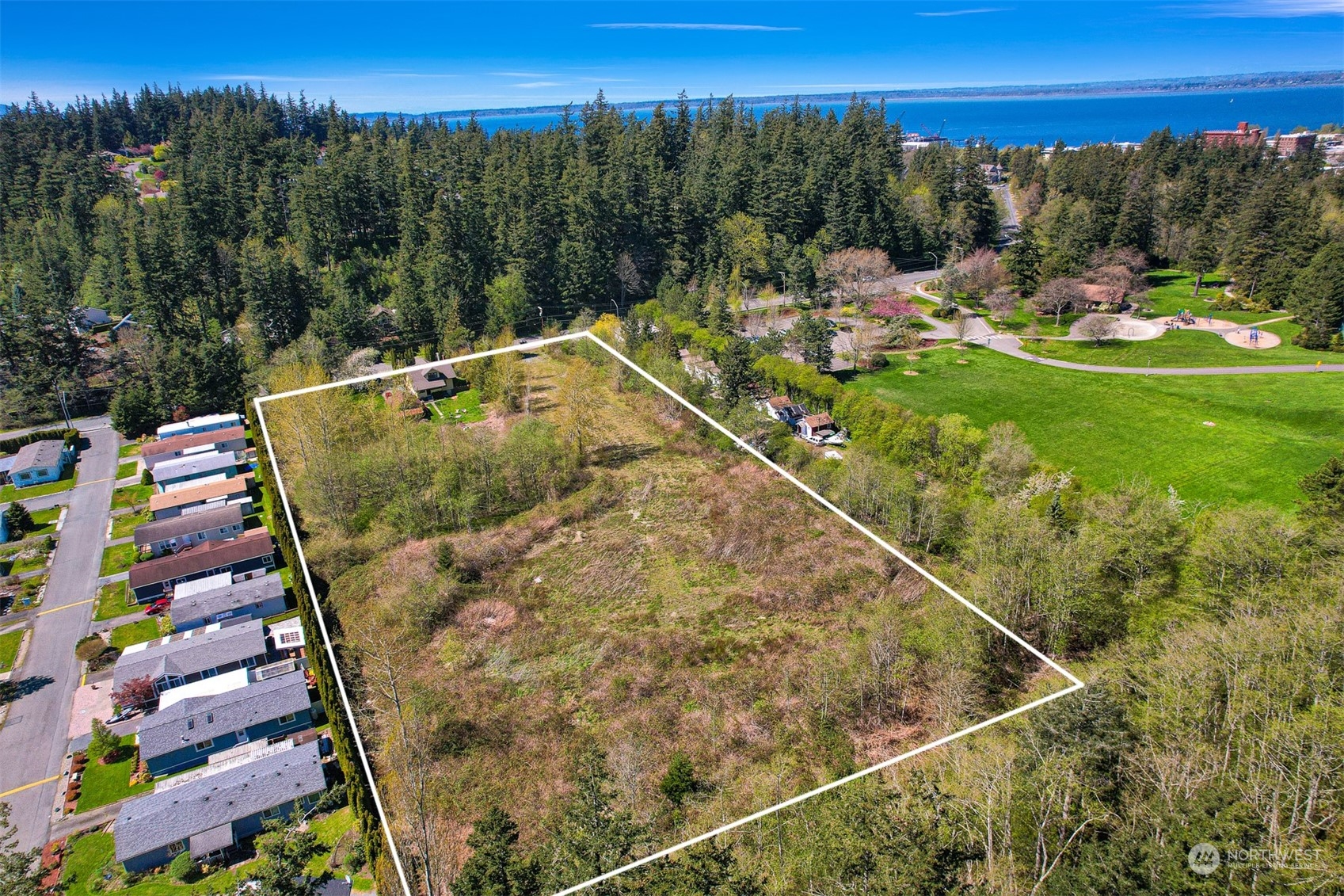 331 Chuckanut Drive N