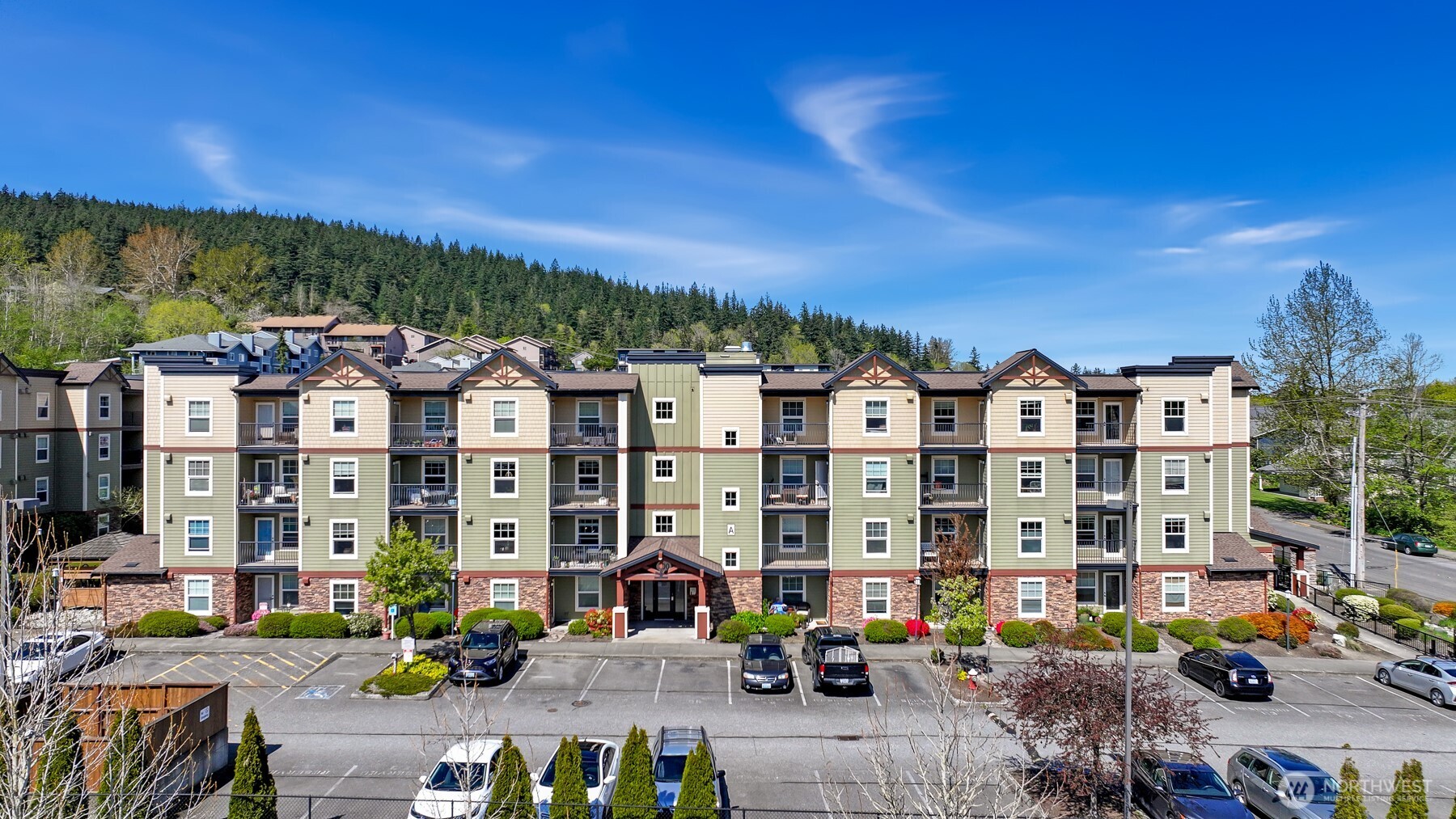 700 32nd Street Unit: A407