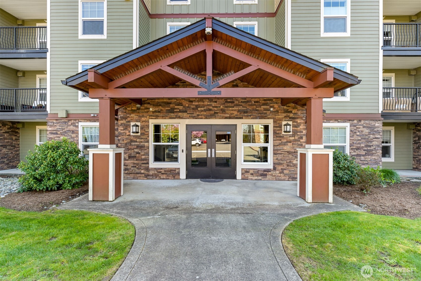 700 32nd Street Unit: A407