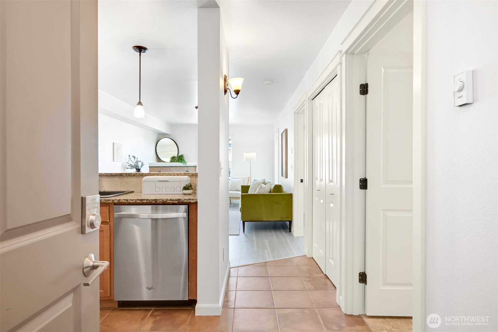 700 32nd Street Unit: A407