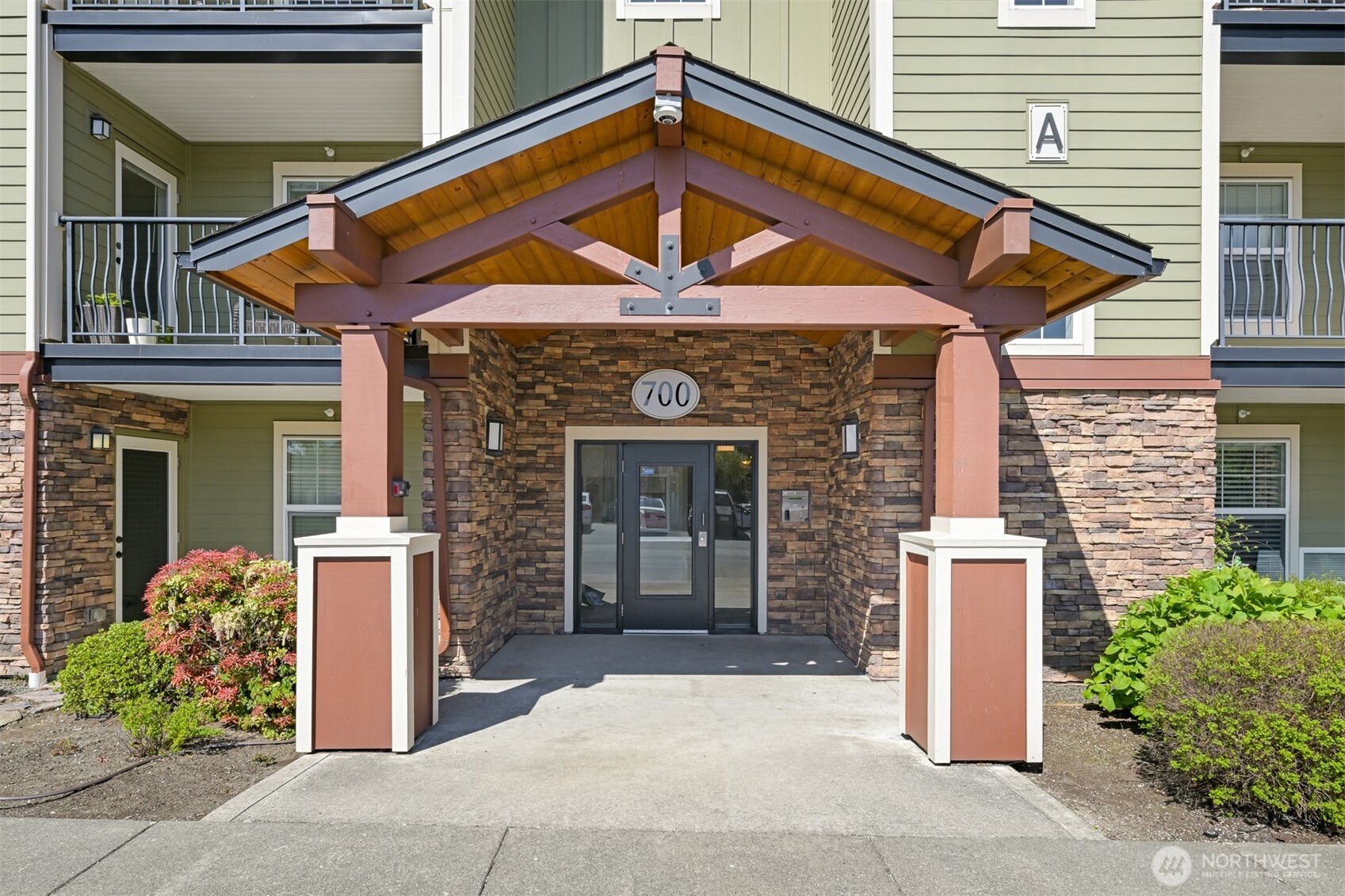 700 32nd Street Unit: A407