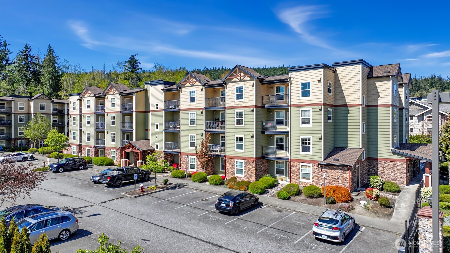 700 32nd Street Unit: A407