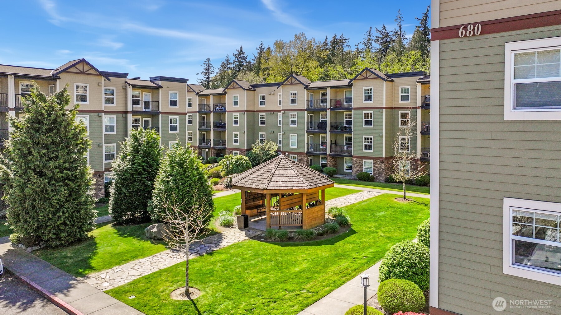 700 32nd Street Unit: A407