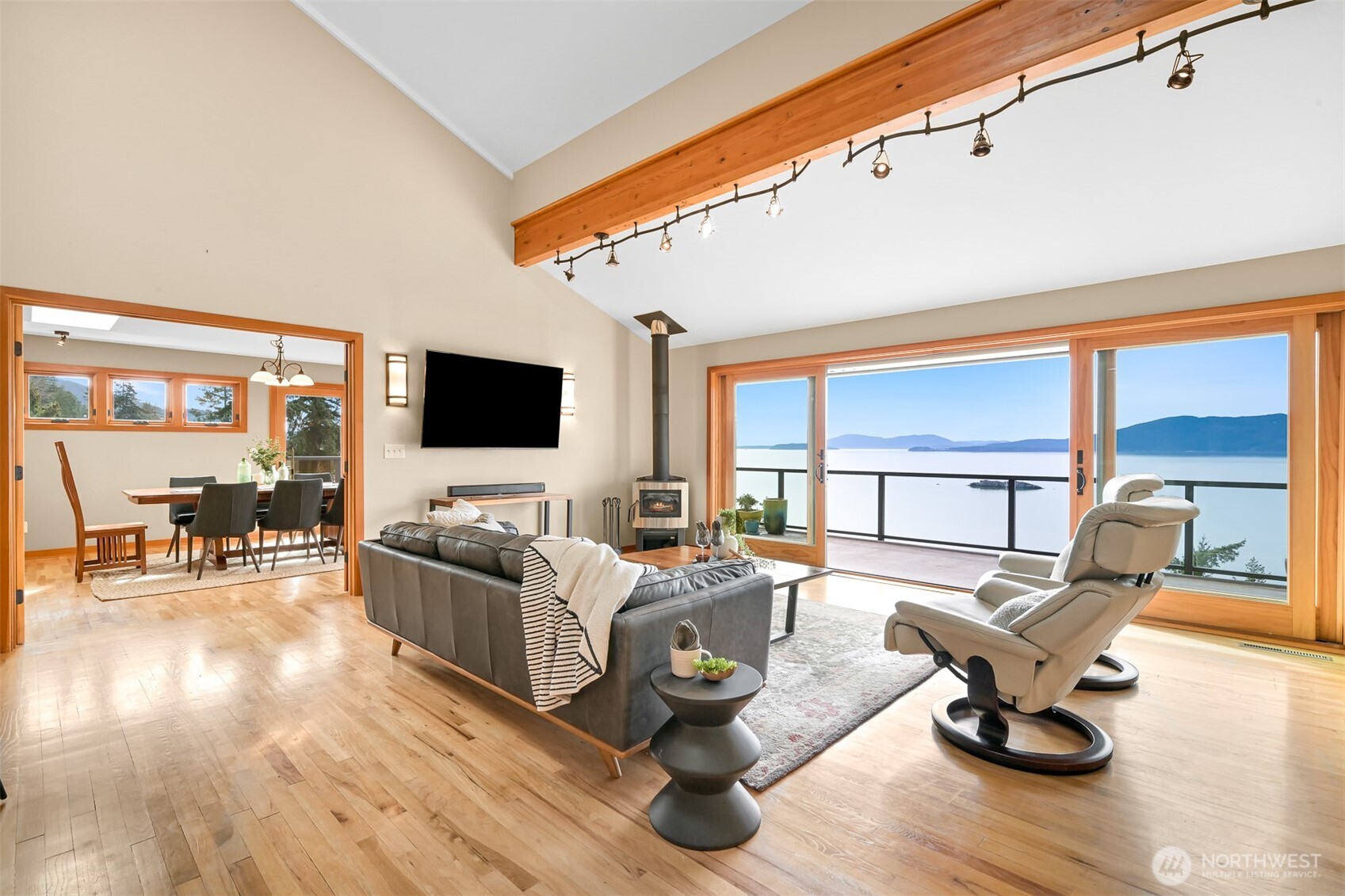 1317 Chuckanut Drive