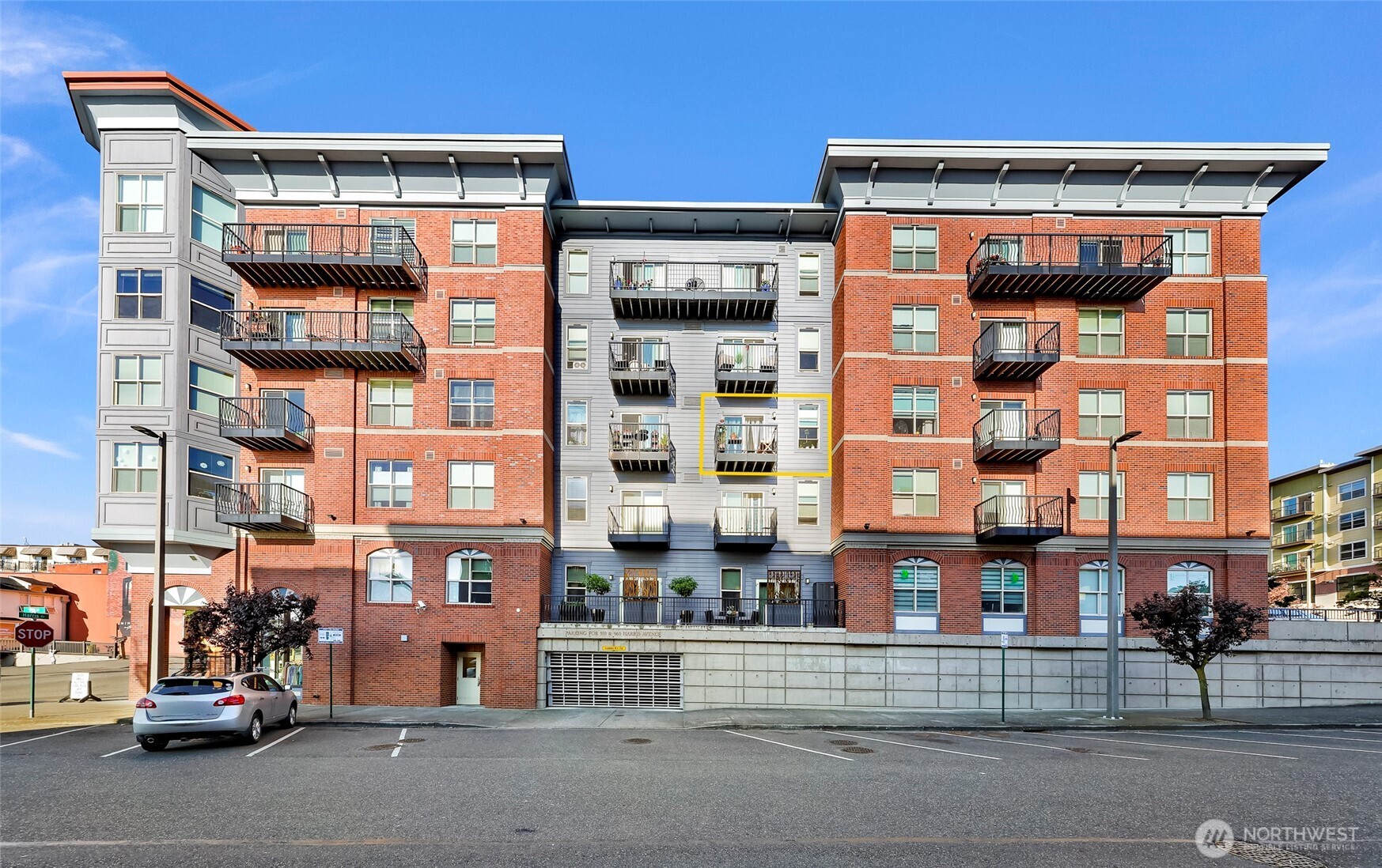 910 Harris Avenue Unit: 304