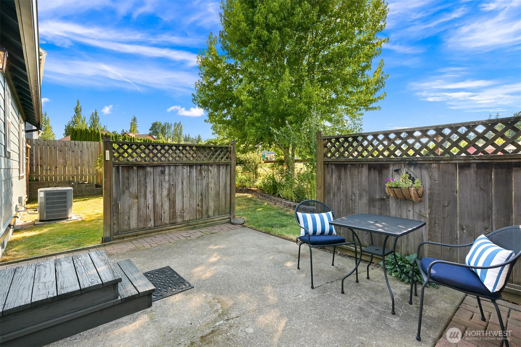 6213 Lincoln Drive