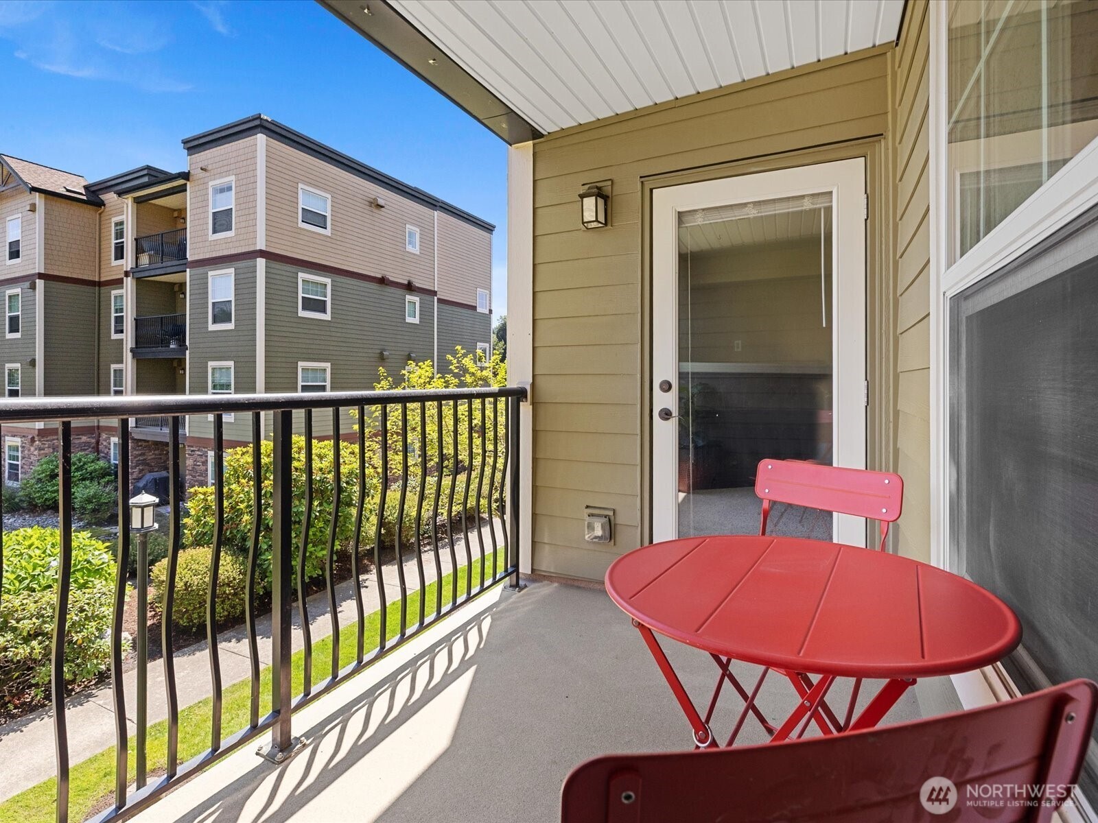 690 32nd Street Unit: B205