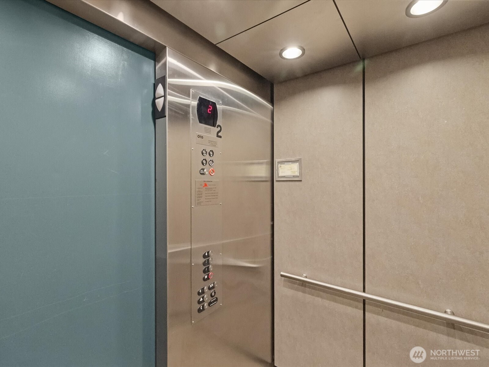 690 32nd Street Unit: B205