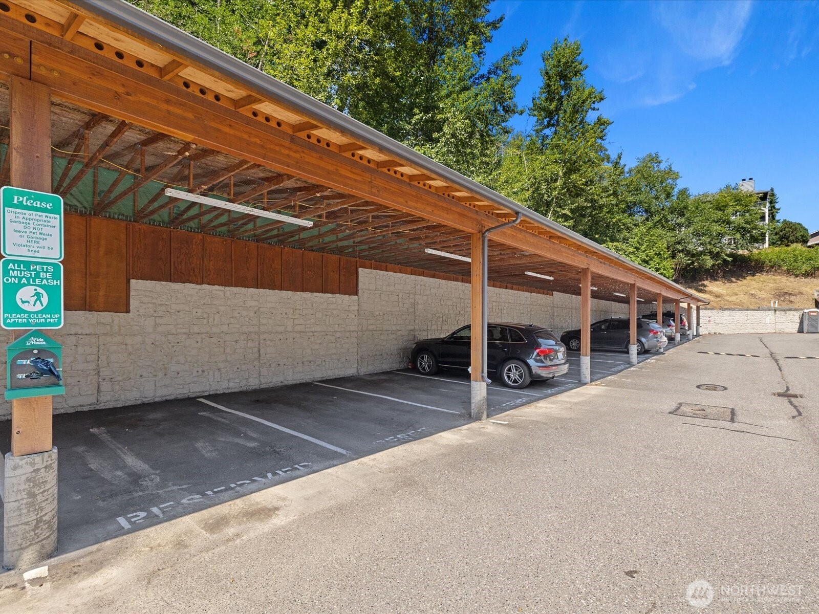 690 32nd Street Unit: B205