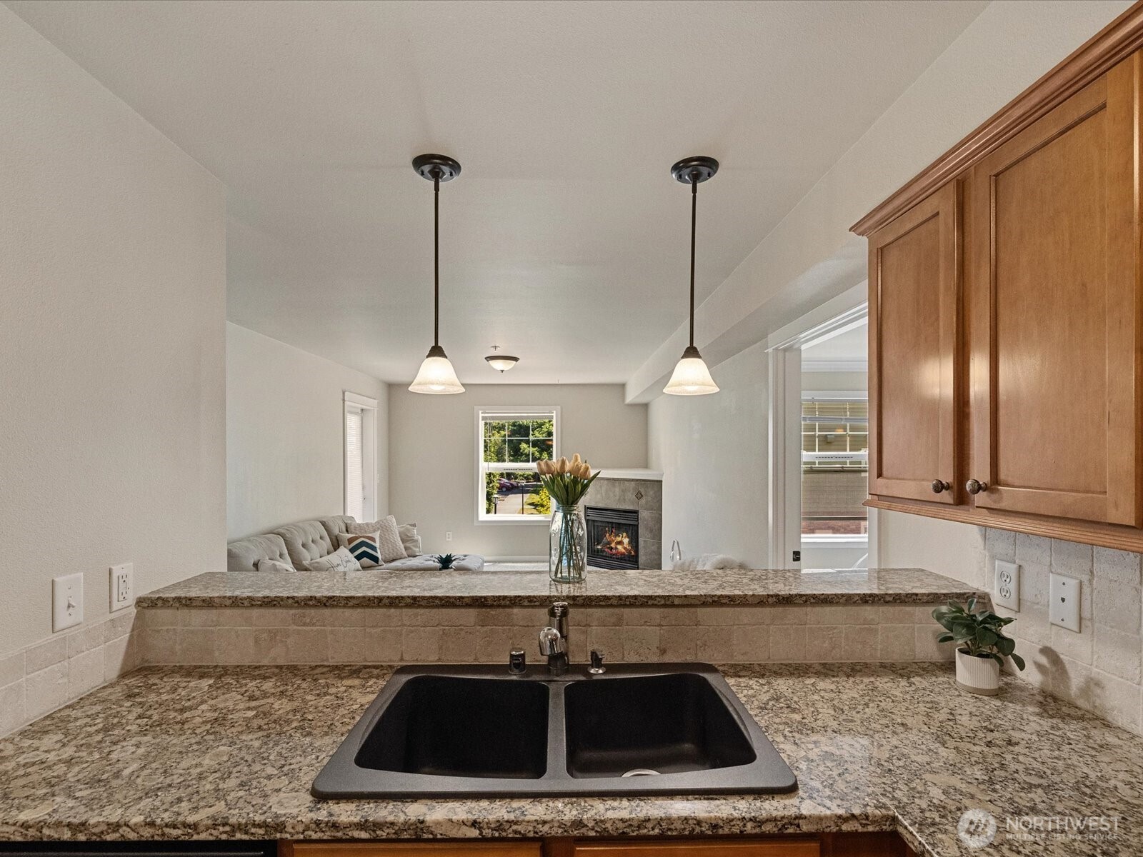 690 32nd Street Unit: B205