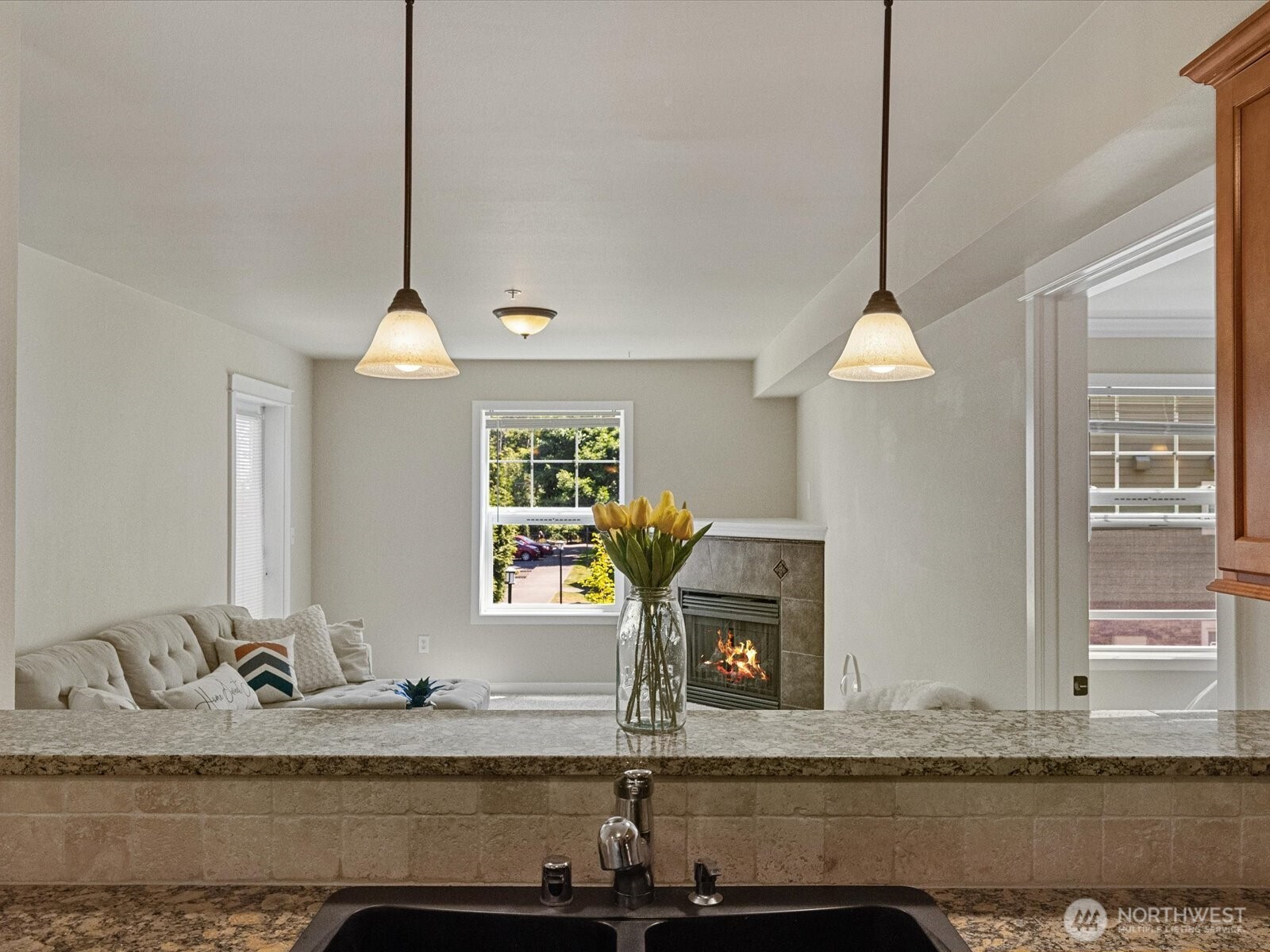 690 32nd Street Unit: B205