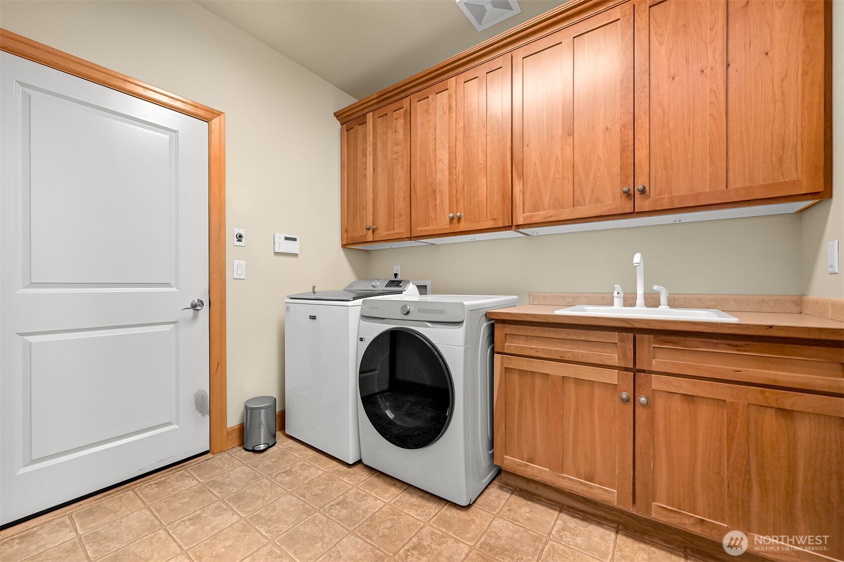 3244 Agate Heights Road