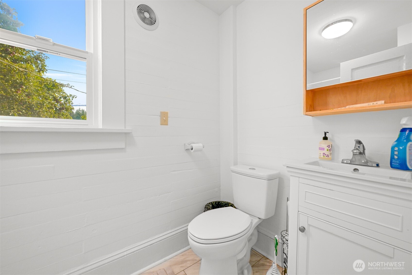 1302 Larrabee Avenue