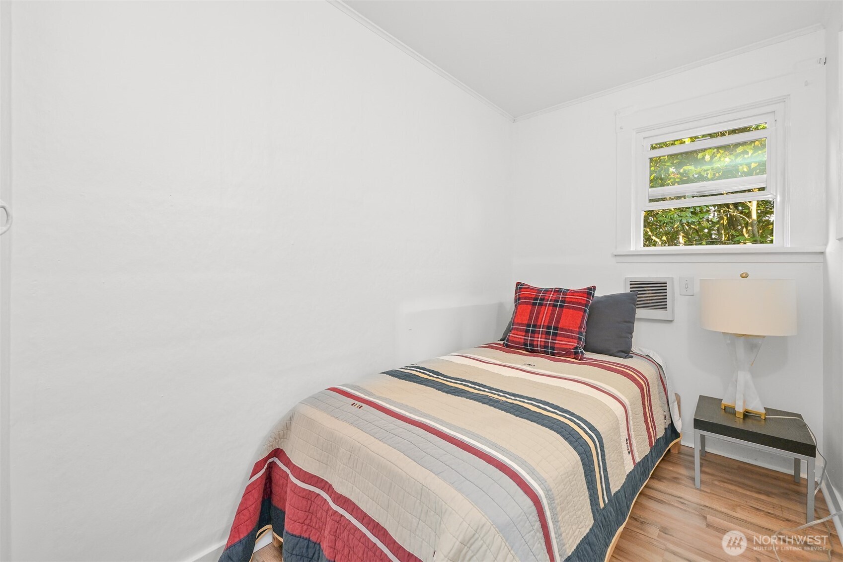 1302 Larrabee Avenue