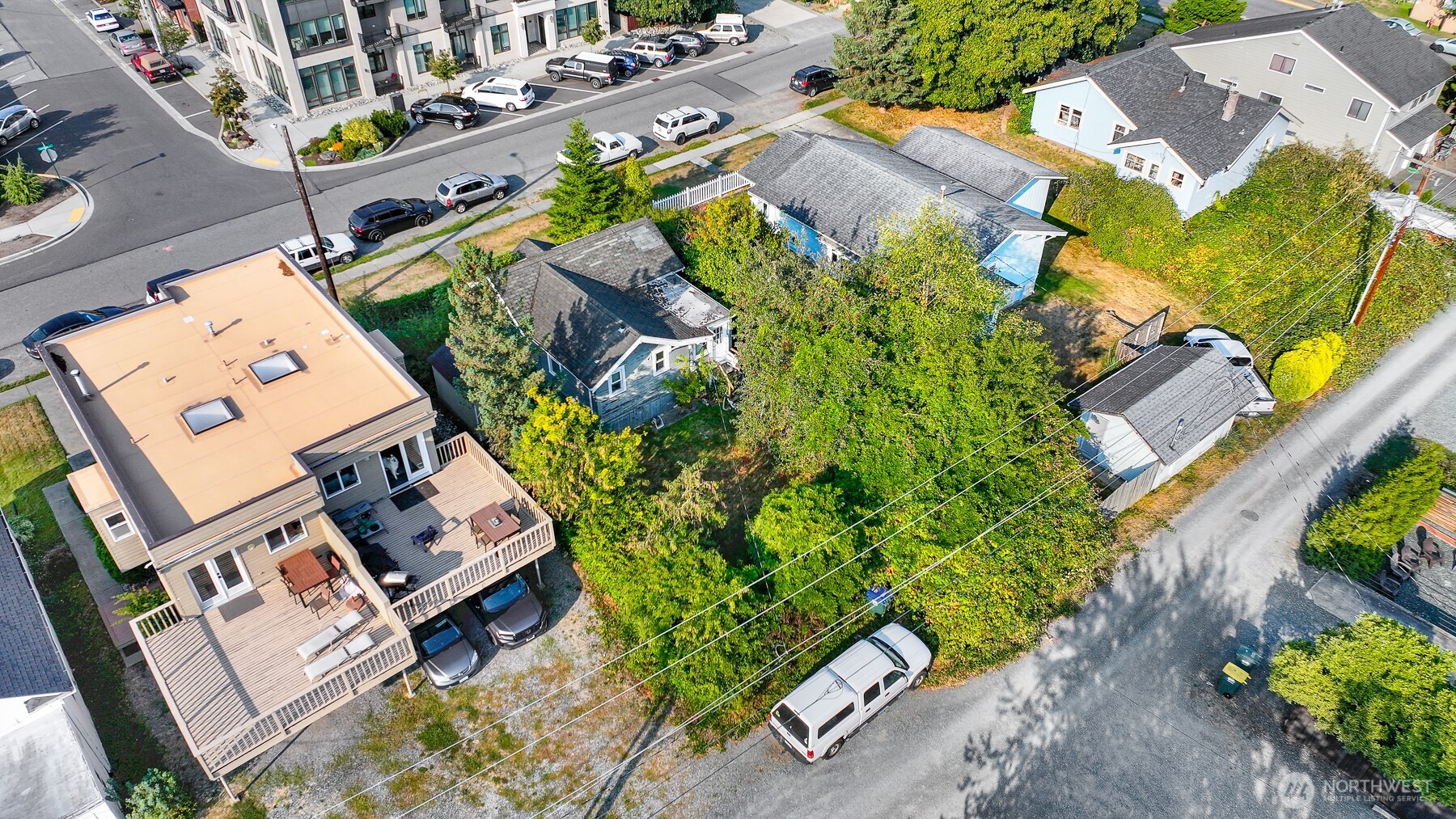 1302 Larrabee Avenue